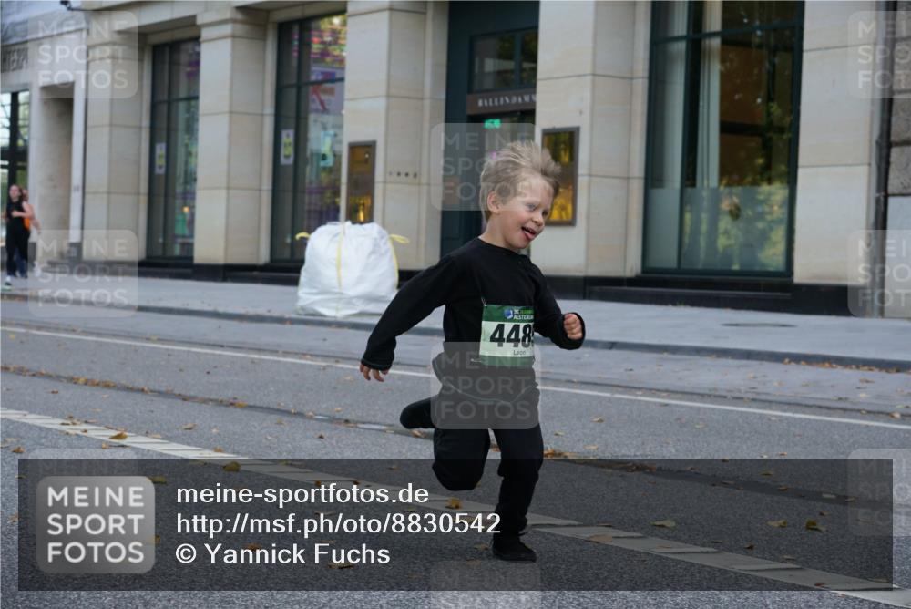 07.09.2025 - BARMER Alsterlauf Yannick Fuchs http://msf.ph/oto/8830542 07.09.2025 10:52:16 Laufen 10, 36, 448 meine-sportfotos.de