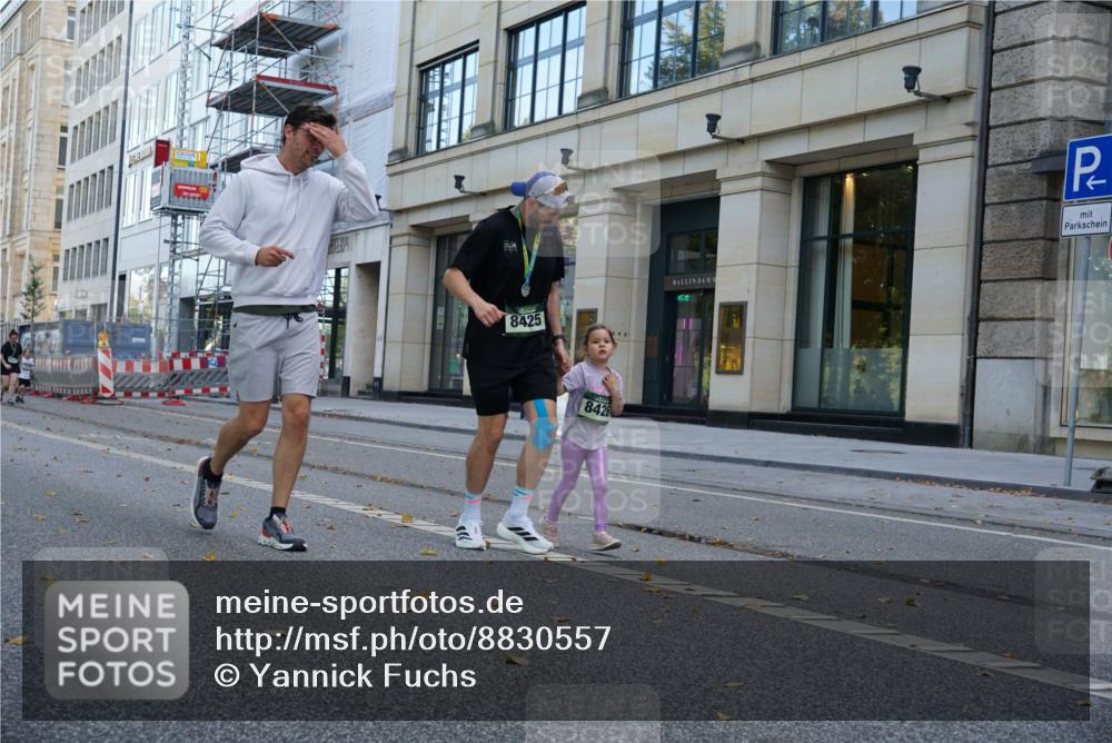 07.09.2025 - BARMER Alsterlauf Yannick Fuchs http://msf.ph/oto/8830557 07.09.2025 10:52:24 Laufen 8425, 8426 meine-sportfotos.de