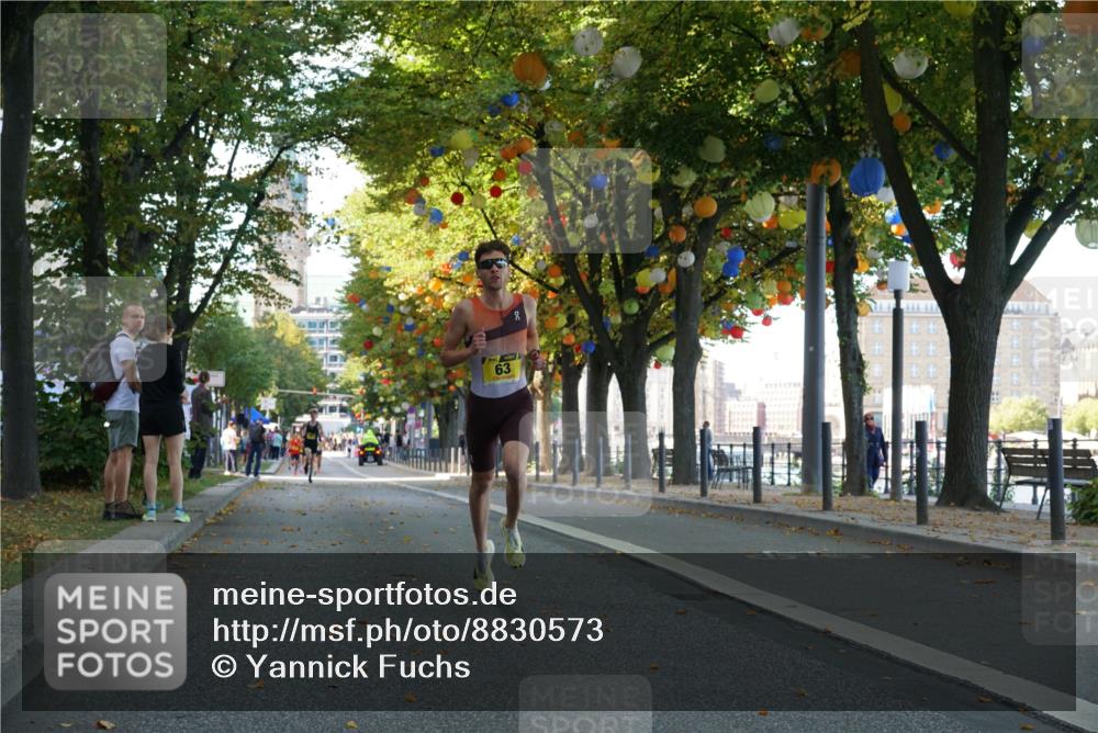 07.09.2025 - BARMER Alsterlauf Yannick Fuchs http://msf.ph/oto/8830573 07.09.2025 11:00:31 Laufen 63 meine-sportfotos.de