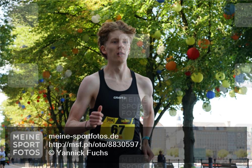 07.09.2025 - BARMER Alsterlauf Yannick Fuchs http://msf.ph/oto/8830597 07.09.2025 11:00:41 Laufen 5, 67 meine-sportfotos.de