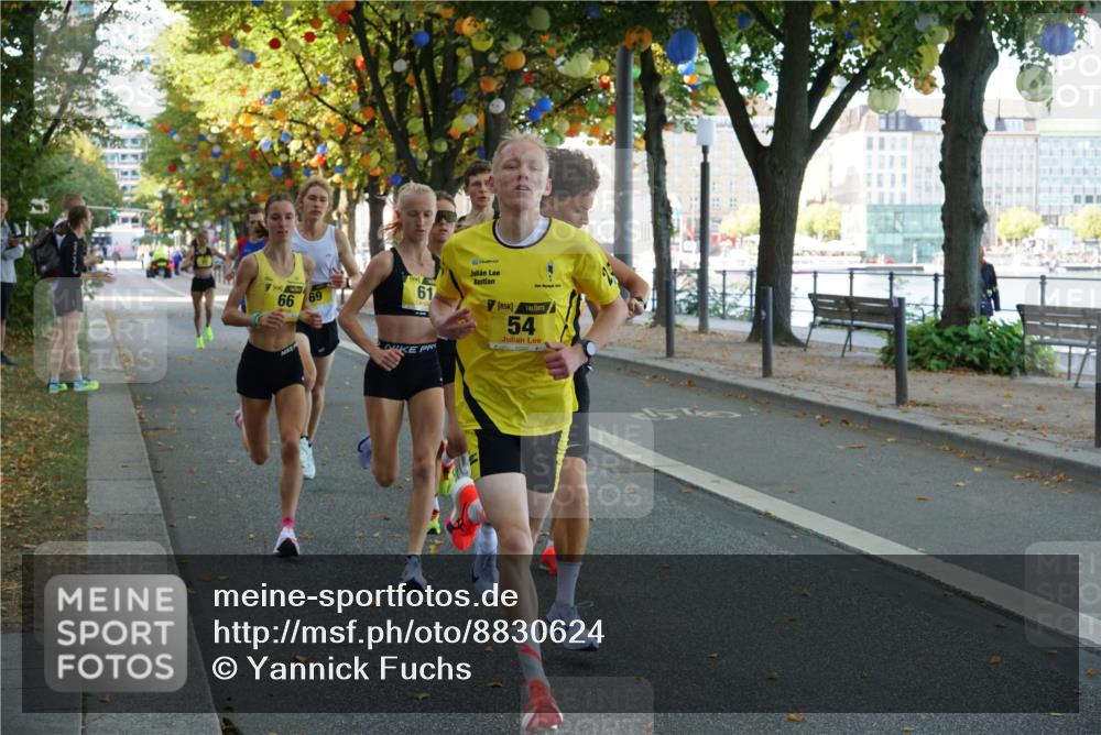 07.09.2025 - BARMER Alsterlauf Yannick Fuchs http://msf.ph/oto/8830624 07.09.2025 11:00:49 Laufen 66, 69, 61, 54 meine-sportfotos.de