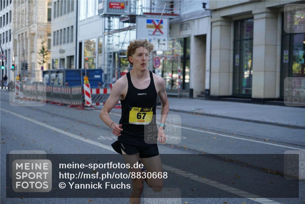 07.09.2025 - BARMER Alsterlauf Yannick Fuchs http://msf.ph/oto/8830668 07.09.2025 11:01:24 Laufen 67, 50 meine-sportfotos.de