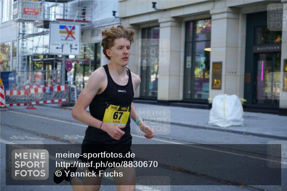 07.09.2025 - BARMER Alsterlauf Yannick Fuchs http://msf.ph/oto/8830670 07.09.2025 11:01:24 Laufen 5, 67 meine-sportfotos.de
