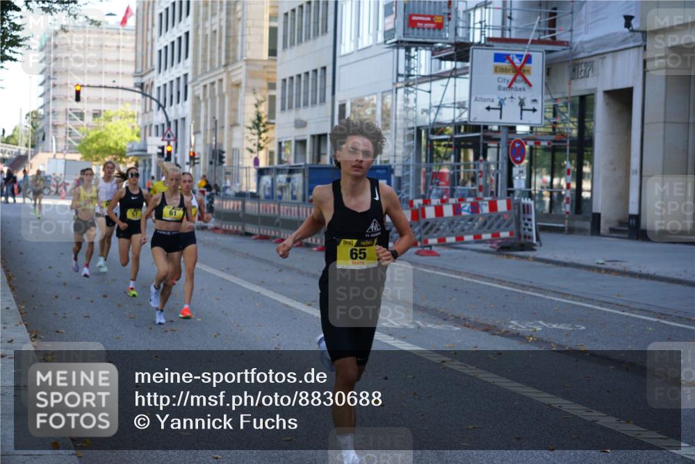 07.09.2025 - BARMER Alsterlauf Yannick Fuchs http://msf.ph/oto/8830688 07.09.2025 11:01:36 Laufen 61, 65 meine-sportfotos.de