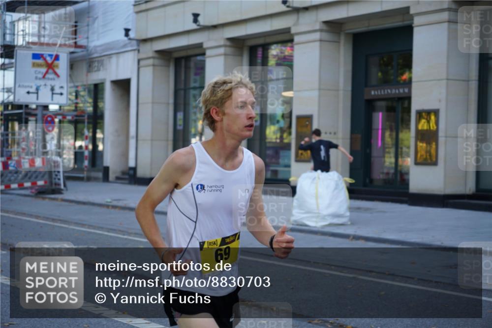 07.09.2025 - BARMER Alsterlauf Yannick Fuchs http://msf.ph/oto/8830703 07.09.2025 11:01:40 Laufen 69 meine-sportfotos.de