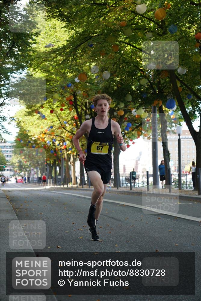 07.09.2025 - BARMER Alsterlauf Yannick Fuchs http://msf.ph/oto/8830728 07.09.2025 11:03:43 Laufen 67 meine-sportfotos.de