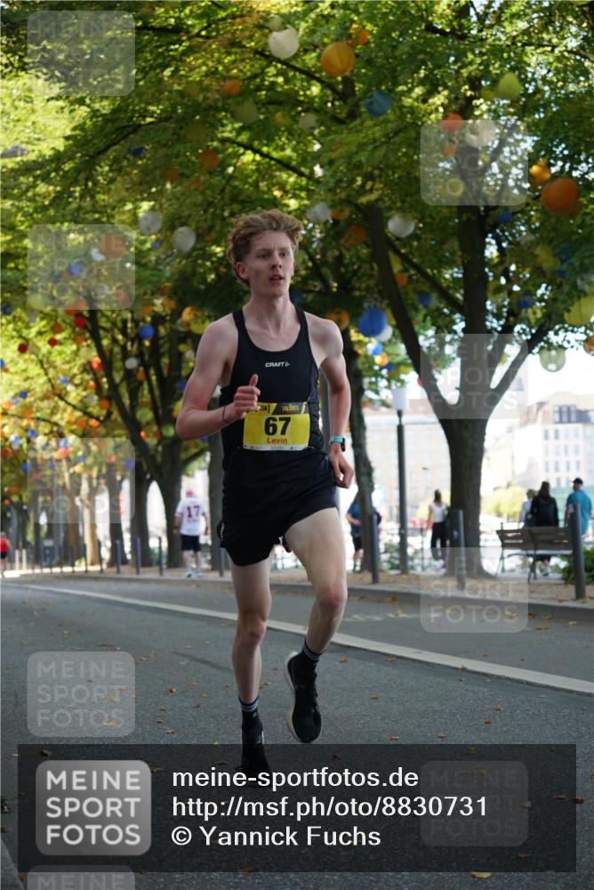 07.09.2025 - BARMER Alsterlauf Yannick Fuchs http://msf.ph/oto/8830731 07.09.2025 11:03:43 Laufen 5, 67 meine-sportfotos.de