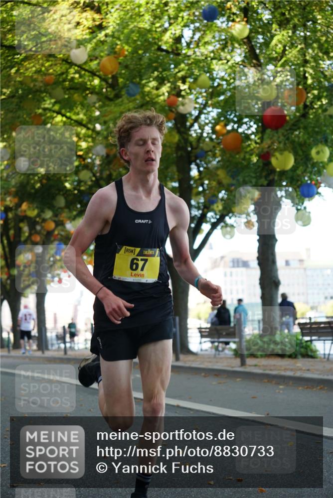07.09.2025 - BARMER Alsterlauf Yannick Fuchs http://msf.ph/oto/8830733 07.09.2025 11:03:43 Laufen 5, 67 meine-sportfotos.de