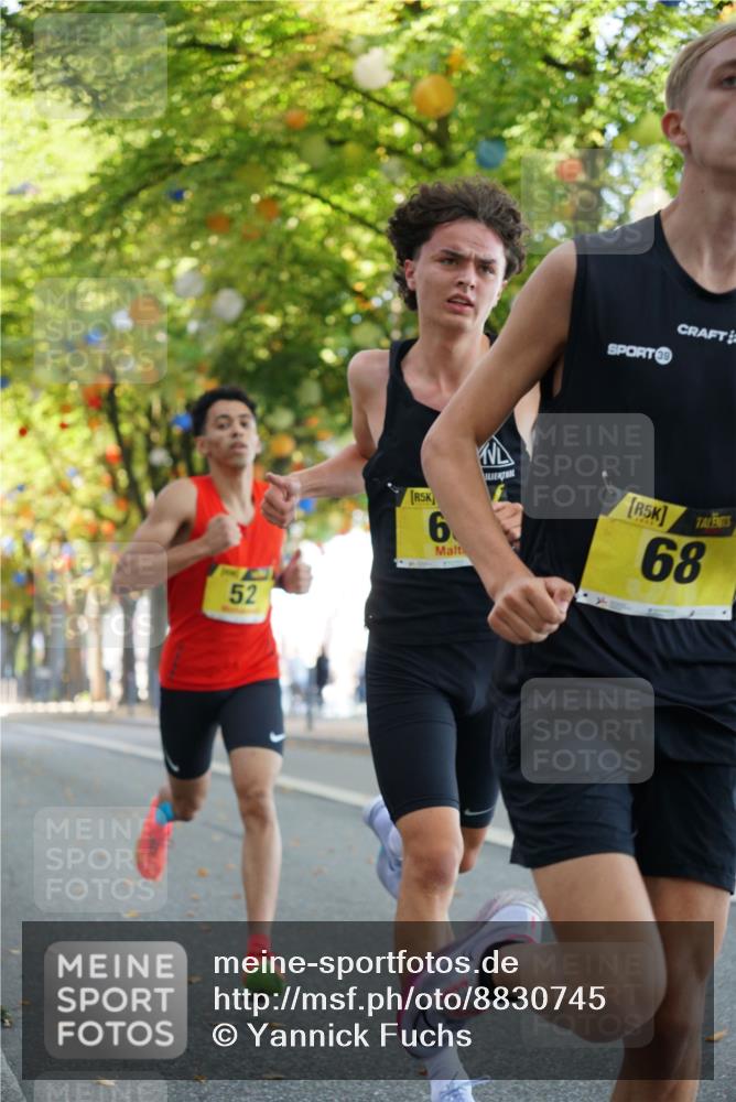 07.09.2025 - BARMER Alsterlauf Yannick Fuchs http://msf.ph/oto/8830745 07.09.2025 11:04:03 Laufen 52, 39, 5, 6, 5, 68 meine-sportfotos.de