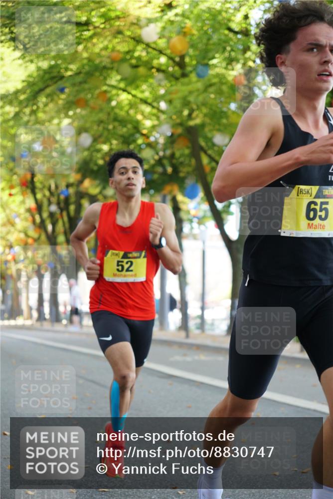 07.09.2025 - BARMER Alsterlauf Yannick Fuchs http://msf.ph/oto/8830747 07.09.2025 11:04:04 Laufen 52, 5, 65 meine-sportfotos.de