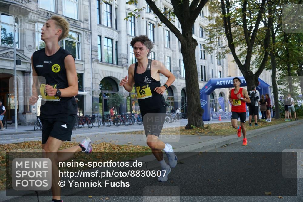 07.09.2025 - BARMER Alsterlauf Yannick Fuchs http://msf.ph/oto/8830807 07.09.2025 11:07:22 Laufen 2, 65, 52 meine-sportfotos.de