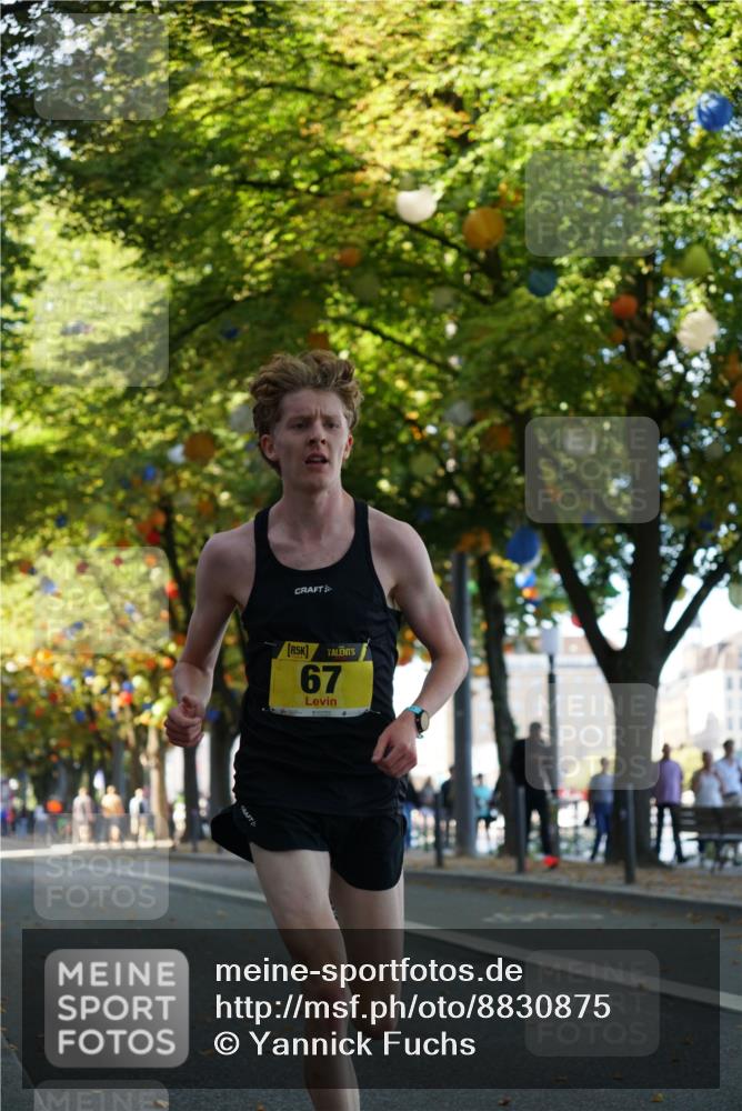 07.09.2025 - BARMER Alsterlauf Yannick Fuchs http://msf.ph/oto/8830875 07.09.2025 11:10:09 Laufen 5, 67 meine-sportfotos.de