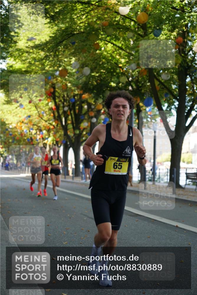 07.09.2025 - BARMER Alsterlauf Yannick Fuchs http://msf.ph/oto/8830889 07.09.2025 11:10:40 Laufen 5, 65 meine-sportfotos.de