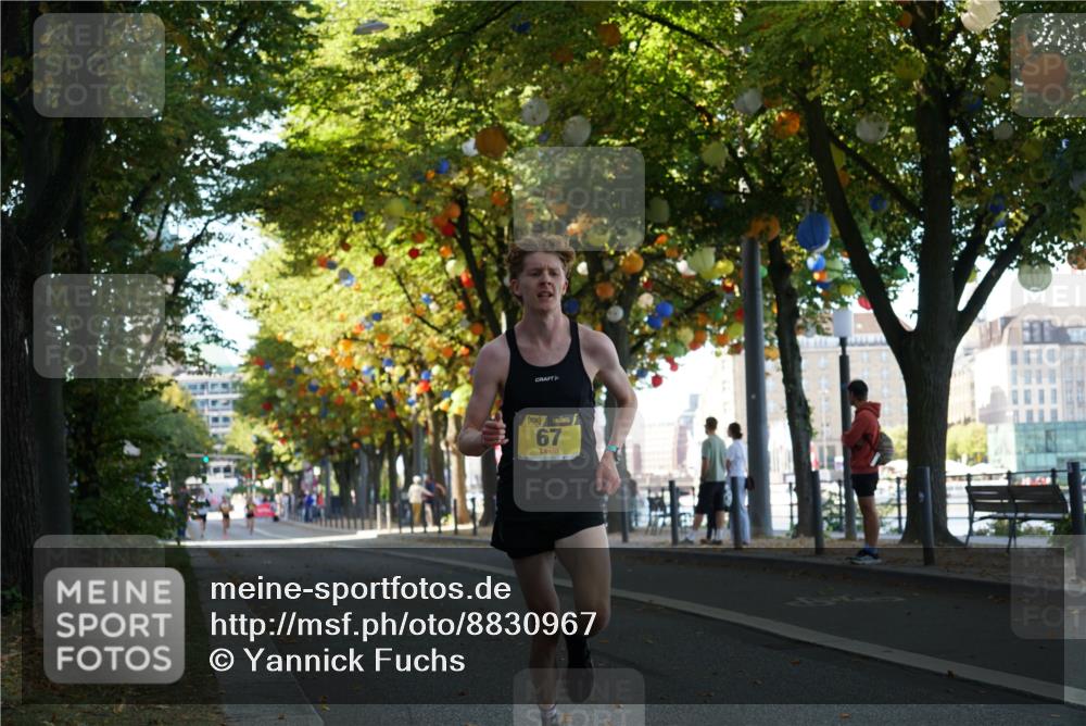 07.09.2025 - BARMER Alsterlauf Yannick Fuchs http://msf.ph/oto/8830967 07.09.2025 11:13:35 Laufen 67 meine-sportfotos.de