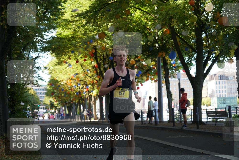 07.09.2025 - BARMER Alsterlauf Yannick Fuchs http://msf.ph/oto/8830968 07.09.2025 11:13:35 Laufen 67 meine-sportfotos.de