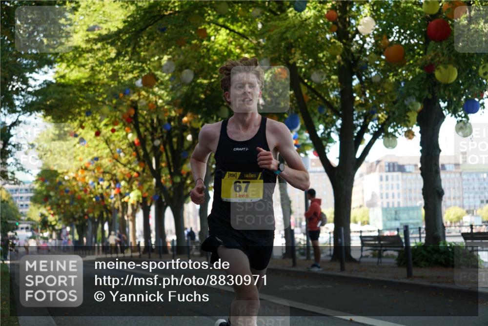 07.09.2025 - BARMER Alsterlauf Yannick Fuchs http://msf.ph/oto/8830971 07.09.2025 11:13:35 Laufen 5, 67 meine-sportfotos.de