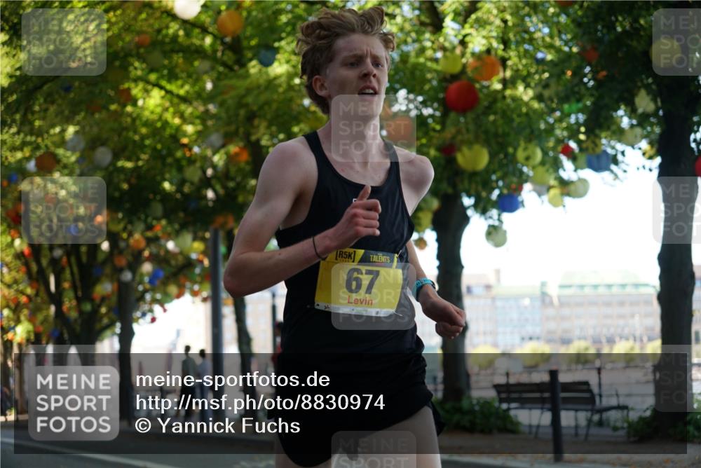 07.09.2025 - BARMER Alsterlauf Yannick Fuchs http://msf.ph/oto/8830974 07.09.2025 11:13:36 Laufen 5, 67 meine-sportfotos.de