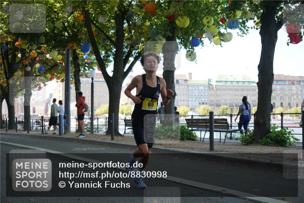 07.09.2025 - BARMER Alsterlauf Yannick Fuchs http://msf.ph/oto/8830998 07.09.2025 11:13:59 Laufen 65 meine-sportfotos.de