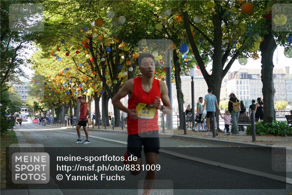07.09.2025 - BARMER Alsterlauf Yannick Fuchs http://msf.ph/oto/8831009 07.09.2025 11:14:10 Laufen 52 meine-sportfotos.de