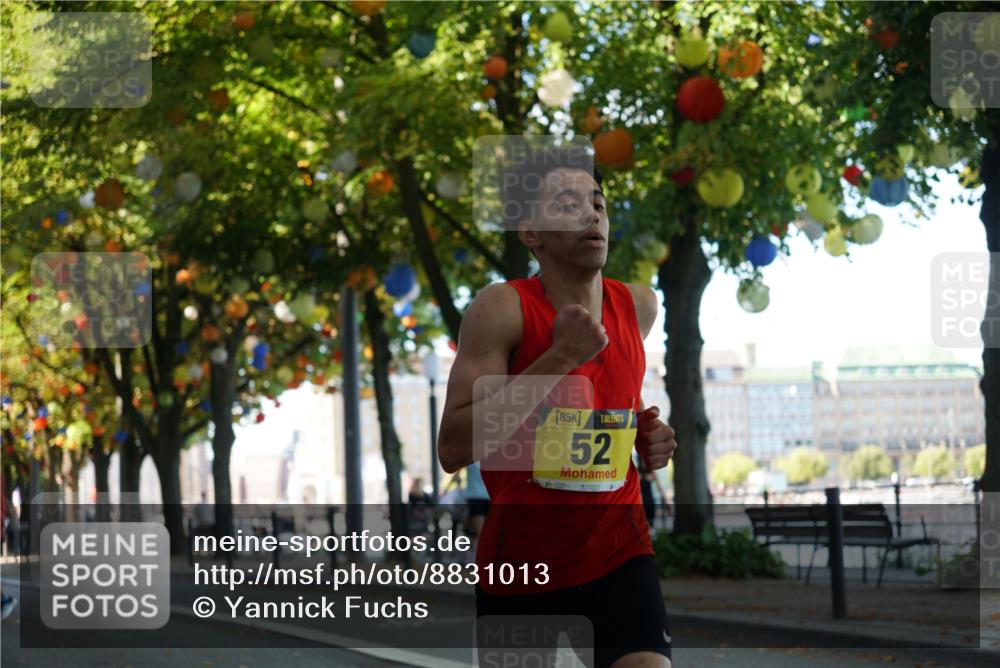 07.09.2025 - BARMER Alsterlauf Yannick Fuchs http://msf.ph/oto/8831013 07.09.2025 11:14:11 Laufen 5, 52 meine-sportfotos.de