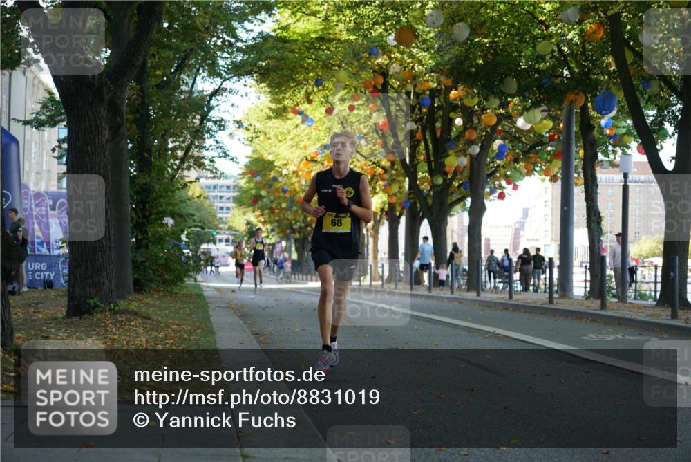 07.09.2025 - BARMER Alsterlauf Yannick Fuchs http://msf.ph/oto/8831019 07.09.2025 11:14:32 Laufen 68 meine-sportfotos.de