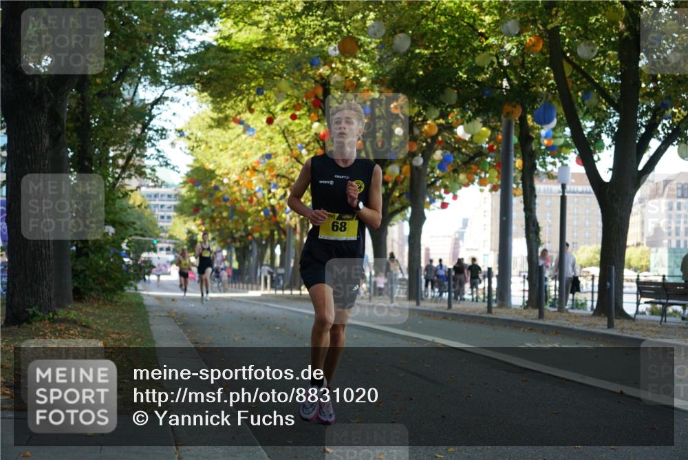 07.09.2025 - BARMER Alsterlauf Yannick Fuchs http://msf.ph/oto/8831020 07.09.2025 11:14:33 Laufen 68 meine-sportfotos.de