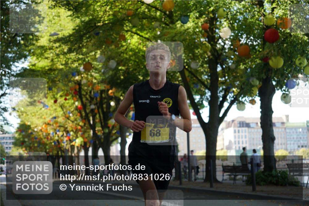 07.09.2025 - BARMER Alsterlauf Yannick Fuchs http://msf.ph/oto/8831026 07.09.2025 11:14:33 Laufen 39, 5, 68 meine-sportfotos.de