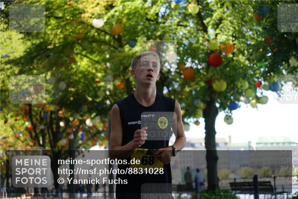 07.09.2025 - BARMER Alsterlauf Yannick Fuchs http://msf.ph/oto/8831028 07.09.2025 11:14:34 Laufen 39, 2, 68 meine-sportfotos.de