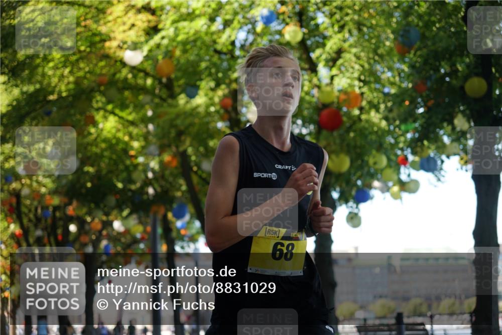 07.09.2025 - BARMER Alsterlauf Yannick Fuchs http://msf.ph/oto/8831029 07.09.2025 11:14:34 Laufen 5, 68 meine-sportfotos.de