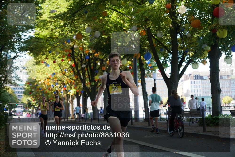 07.09.2025 - BARMER Alsterlauf Yannick Fuchs http://msf.ph/oto/8831036 07.09.2025 11:14:39 Laufen 59 meine-sportfotos.de
