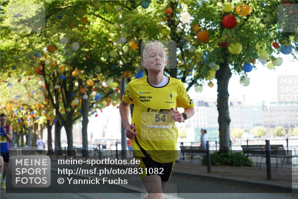 07.09.2025 - BARMER Alsterlauf Yannick Fuchs http://msf.ph/oto/8831082 07.09.2025 11:15:56 Laufen 58, 5, 54 meine-sportfotos.de