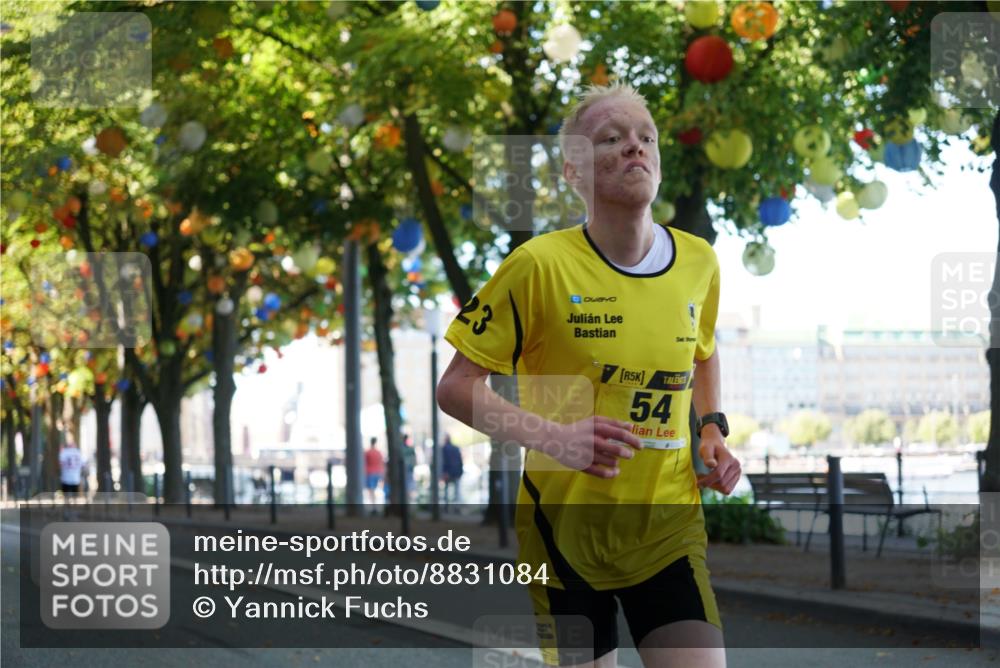 07.09.2025 - BARMER Alsterlauf Yannick Fuchs http://msf.ph/oto/8831084 07.09.2025 11:15:56 Laufen 23, 5, 54 meine-sportfotos.de