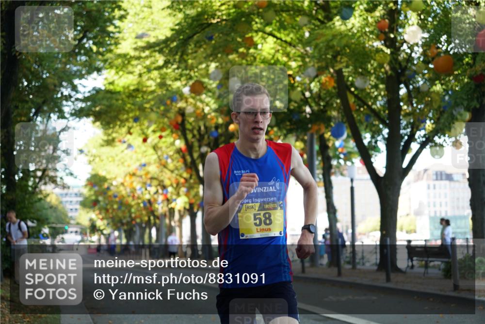 07.09.2025 - BARMER Alsterlauf Yannick Fuchs http://msf.ph/oto/8831091 07.09.2025 11:15:59 Laufen 5, 58 meine-sportfotos.de