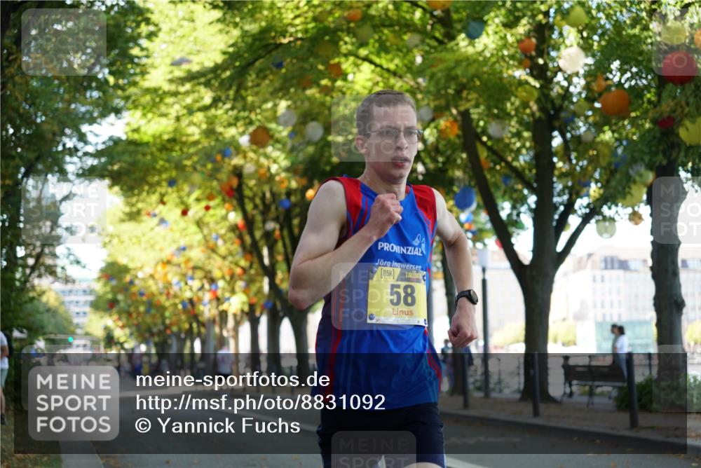 07.09.2025 - BARMER Alsterlauf Yannick Fuchs http://msf.ph/oto/8831092 07.09.2025 11:15:59 Laufen 5, 58 meine-sportfotos.de