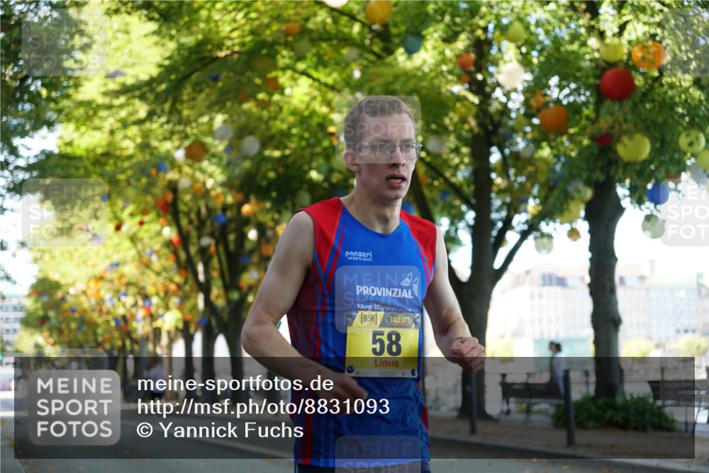 07.09.2025 - BARMER Alsterlauf Yannick Fuchs http://msf.ph/oto/8831093 07.09.2025 11:15:59 Laufen 5, 58 meine-sportfotos.de