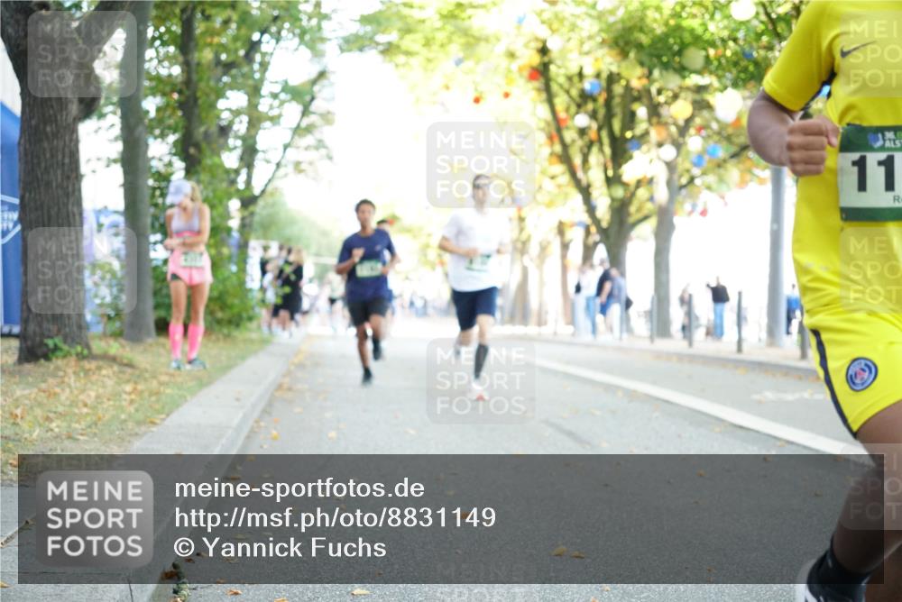 07.09.2025 - BARMER Alsterlauf Yannick Fuchs http://msf.ph/oto/8831149 07.09.2025 11:30:55 Laufen 36, 11 meine-sportfotos.de
