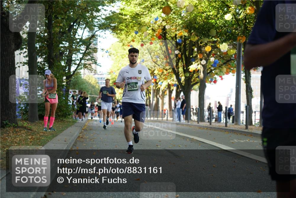 07.09.2025 - BARMER Alsterlauf Yannick Fuchs http://msf.ph/oto/8831161 07.09.2025 11:30:59 Laufen 4357, 24, 1263 meine-sportfotos.de