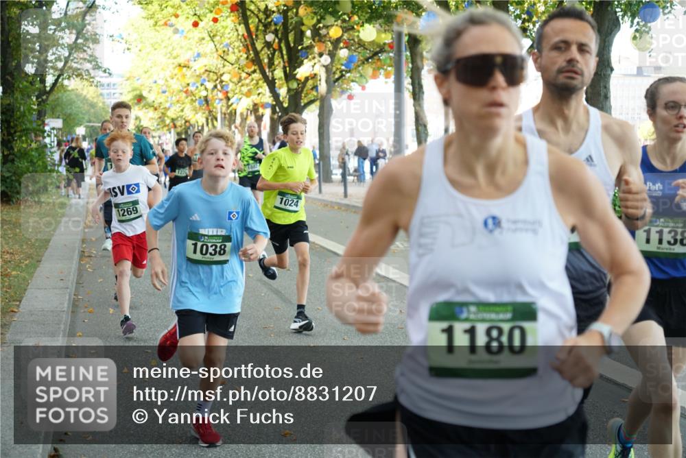 07.09.2025 - BARMER Alsterlauf Yannick Fuchs http://msf.ph/oto/8831207 07.09.2025 11:31:15 Laufen 1269, 122, 1038, 1024, 1180, 1138 meine-sportfotos.de