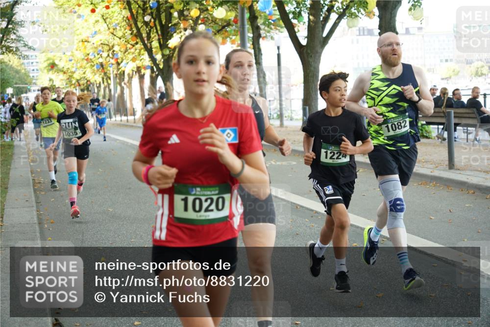 07.09.2025 - BARMER Alsterlauf Yannick Fuchs http://msf.ph/oto/8831220 07.09.2025 11:31:19 Laufen 1233, 1035, 1020, 1224, 1082 meine-sportfotos.de