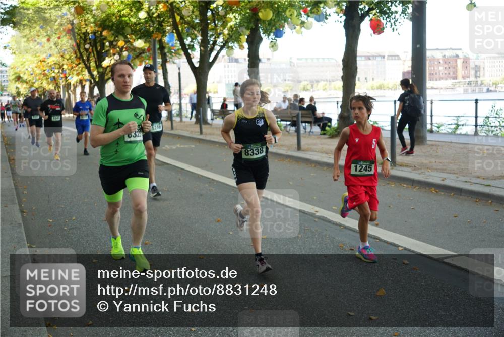 07.09.2025 - BARMER Alsterlauf Yannick Fuchs http://msf.ph/oto/8831248 07.09.2025 11:31:29 Laufen 1645, 032, 1246, 8338, 1245 meine-sportfotos.de
