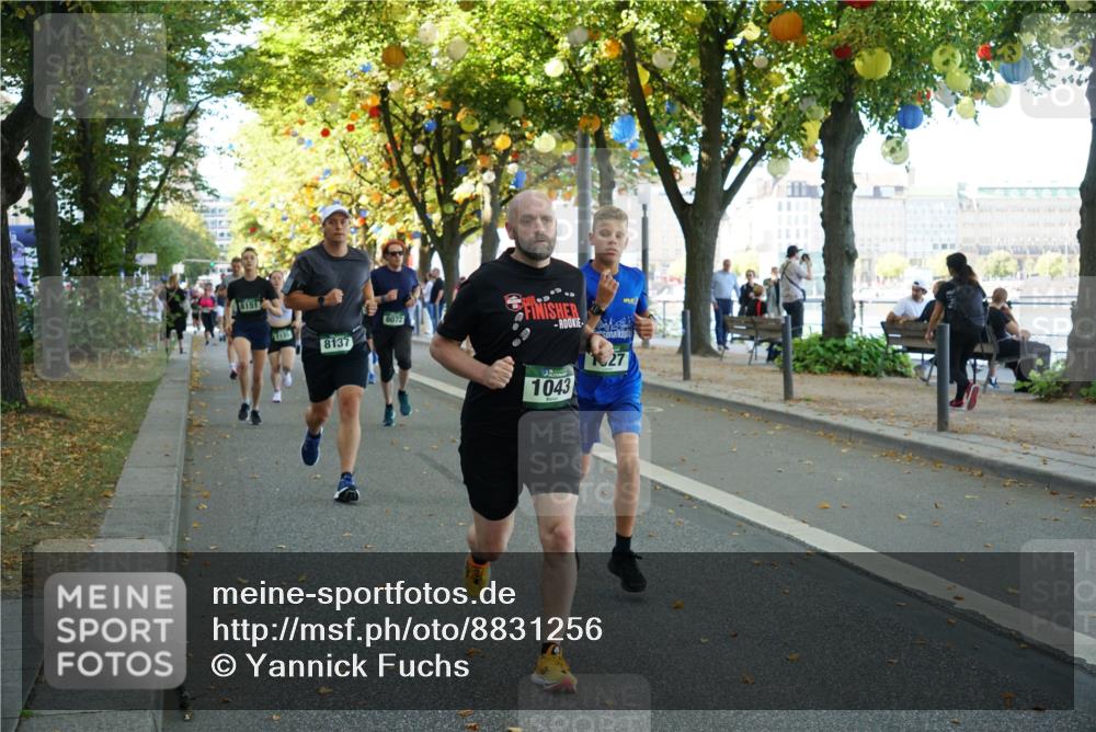 07.09.2025 - BARMER Alsterlauf Yannick Fuchs http://msf.ph/oto/8831256 07.09.2025 11:31:32 Laufen 8151, 8137, 1043, 27 meine-sportfotos.de