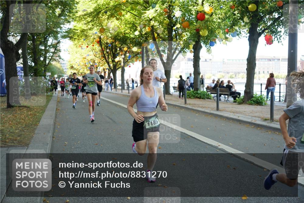 07.09.2025 - BARMER Alsterlauf Yannick Fuchs http://msf.ph/oto/8831270 07.09.2025 11:31:36 Laufen 1206, 1185 meine-sportfotos.de