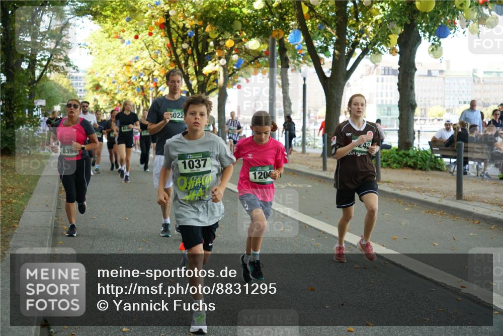 07.09.2025 - BARMER Alsterlauf Yannick Fuchs http://msf.ph/oto/8831295 07.09.2025 11:31:42 Laufen 8394, 8142, 3022, 1037, 1204 meine-sportfotos.de