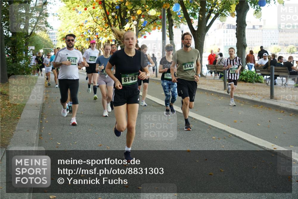 07.09.2025 - BARMER Alsterlauf Yannick Fuchs http://msf.ph/oto/8831303 07.09.2025 11:31:46 Laufen 8393, 1139, 8142, 104, 8143, 101 meine-sportfotos.de