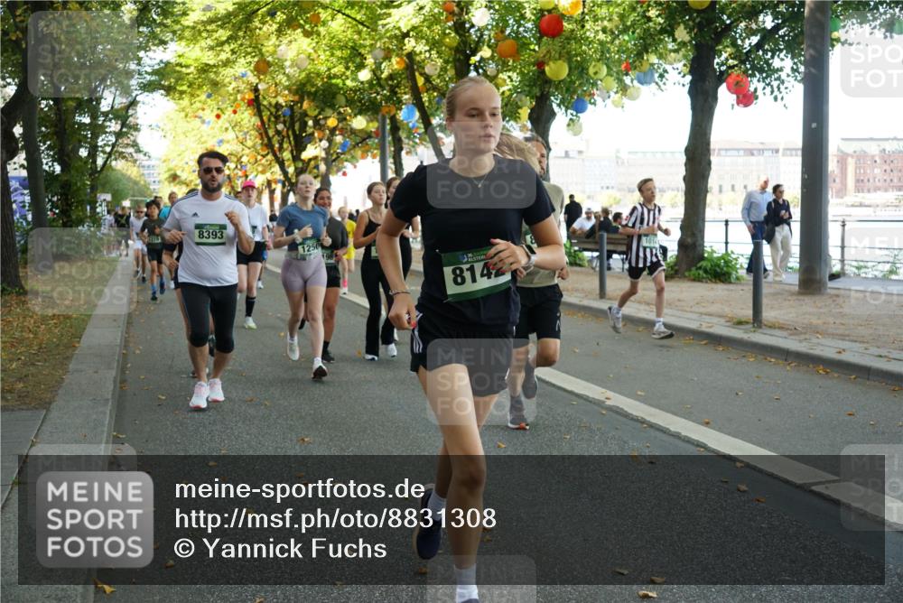 07.09.2025 - BARMER Alsterlauf Yannick Fuchs http://msf.ph/oto/8831308 07.09.2025 11:31:47 Laufen 8393, 1250, 8142 meine-sportfotos.de