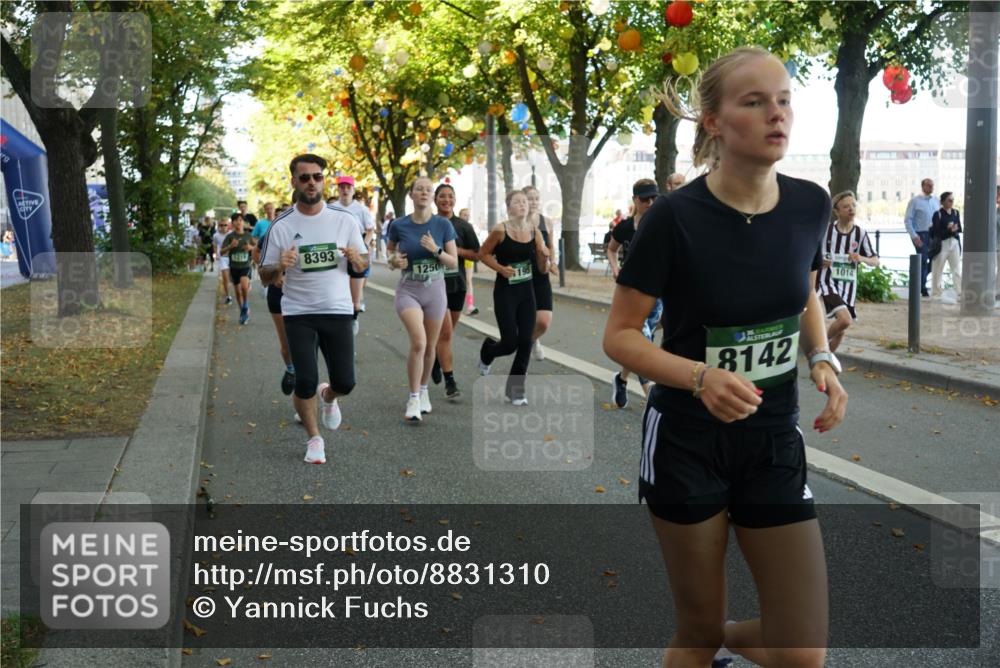 07.09.2025 - BARMER Alsterlauf Yannick Fuchs http://msf.ph/oto/8831310 07.09.2025 11:31:47 Laufen 1215, 8393, 1250, 195, 136, 8142, 1014 meine-sportfotos.de