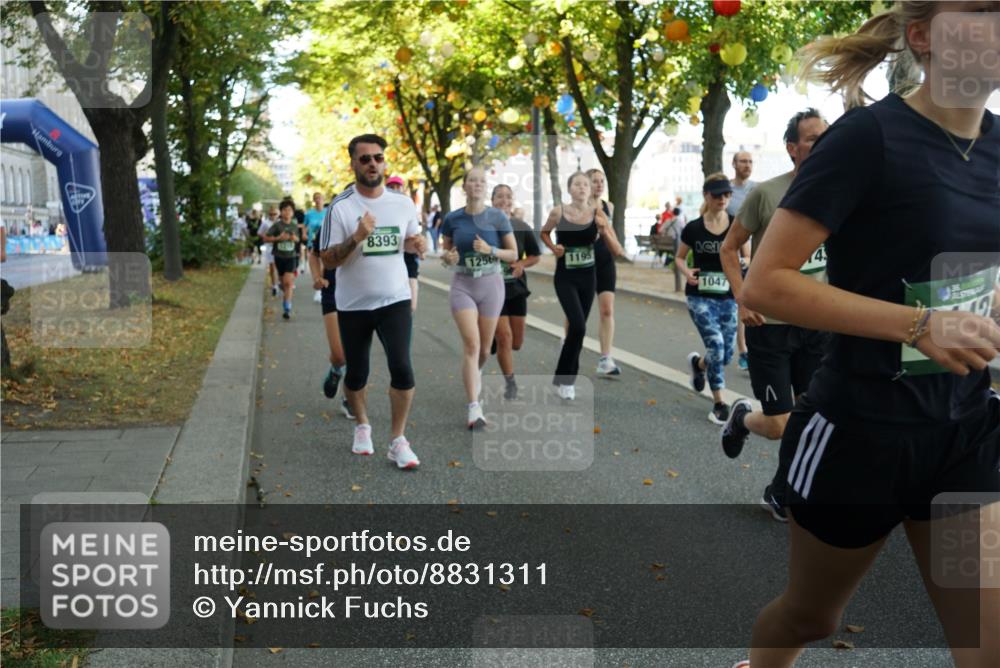 07.09.2025 - BARMER Alsterlauf Yannick Fuchs http://msf.ph/oto/8831311 07.09.2025 11:31:47 Laufen 8393, 1256, 1195, 1047, 136, 5 meine-sportfotos.de