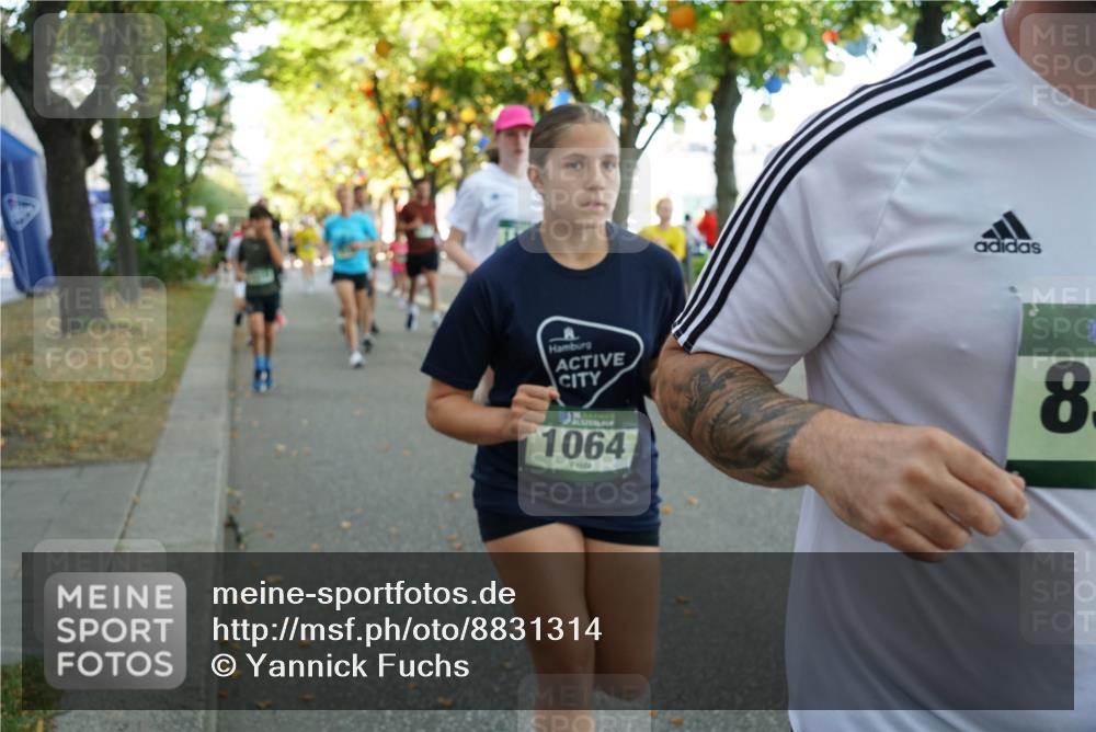 07.09.2025 - BARMER Alsterlauf Yannick Fuchs http://msf.ph/oto/8831314 07.09.2025 11:31:49 Laufen 1064, 8 meine-sportfotos.de