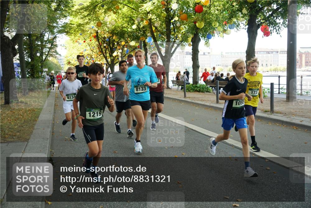 07.09.2025 - BARMER Alsterlauf Yannick Fuchs http://msf.ph/oto/8831321 07.09.2025 11:31:51 Laufen 8134, 103, 1219, 1032, 56, 8133, 1055, 173 meine-sportfotos.de