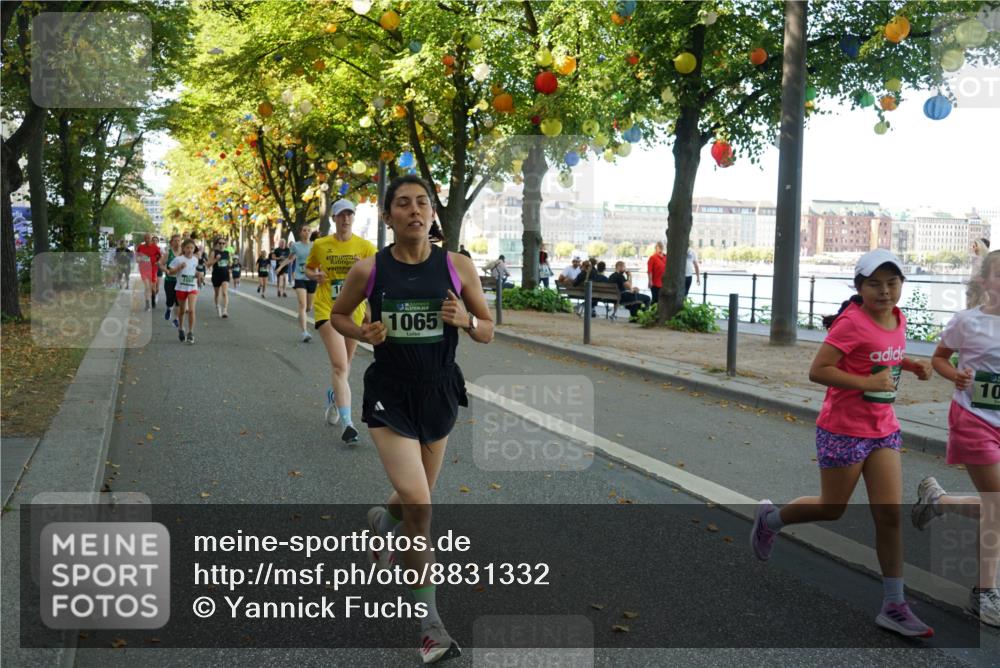 07.09.2025 - BARMER Alsterlauf Yannick Fuchs http://msf.ph/oto/8831332 07.09.2025 11:31:55 Laufen 1065, 10 meine-sportfotos.de